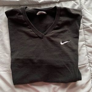 nike vintage v neck tee